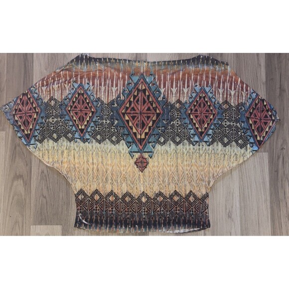 Miss Edge Women’s Large Shirt . With Wide Neckline . - Picture 2 of 4